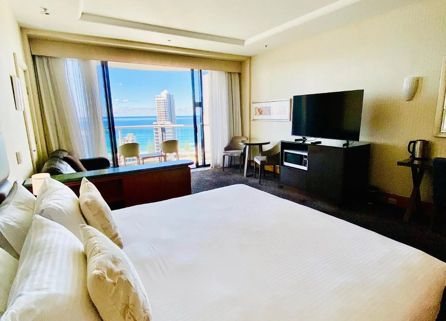 Apartment Hotel Room Ocean View Surfers Paradise Gold Coast